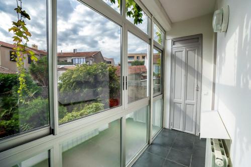 Bright and modern 2 BR in the heart of Antibes! photo 20