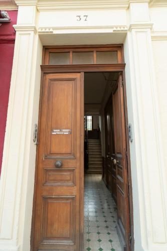 Bright and modern 2 BR in the heart of Antibes! photo 25
