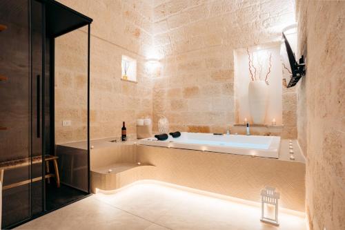 ROAL SUITE - Apulian luxury house - Jacuzzi & SPA photo 3