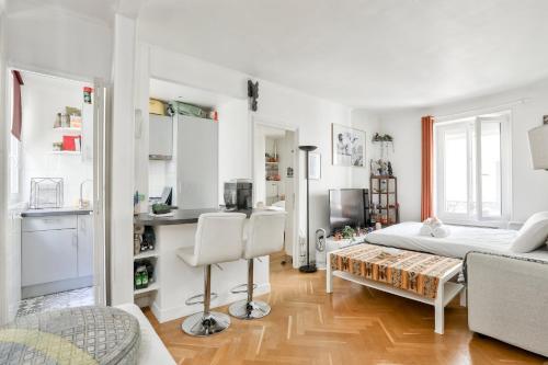 Photo de la galerie de l'établissement Superbe T2 bien équipé Père Lachaise - Bastille, à Paris