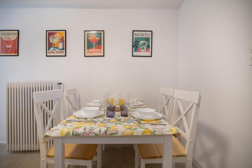 Fotografie z fotogalerie ubytování Xeno Bayview Apartment Salamina v destinaci Salamís