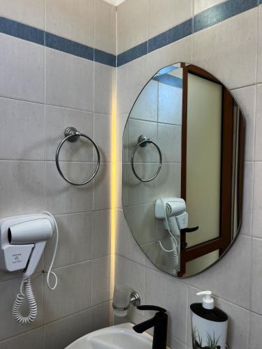 Un baño de Hotel Veli