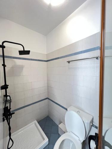 Un baño de Hotel Veli