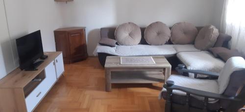 Porodična kuća