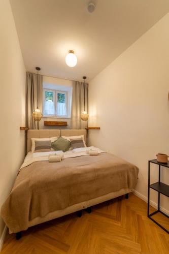 josef's home I Violette