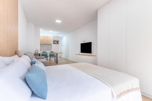 Home2Book Modern Studio in Las Palmas