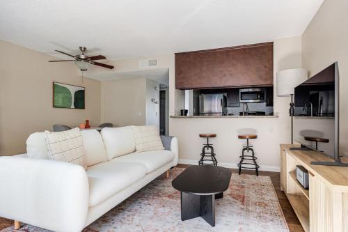 Gallery image of Blueground Glendale pool AC nr Americana LAX-1319 in Glendale