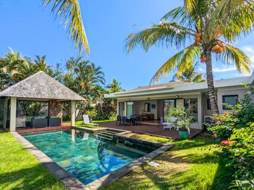 Soleya 3-Bedroom Villa with Private Pool by LOV Mauritius