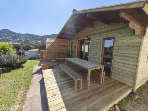 Vue générale sur la montagne ou vue sur la montagne depuis la maison d'hôtes
