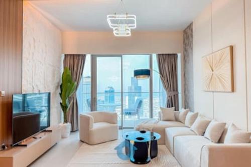 Steps from Dubai Mall Enjoy Dubai Skyline from Balcony Luxury 2 Bedroom Like Home