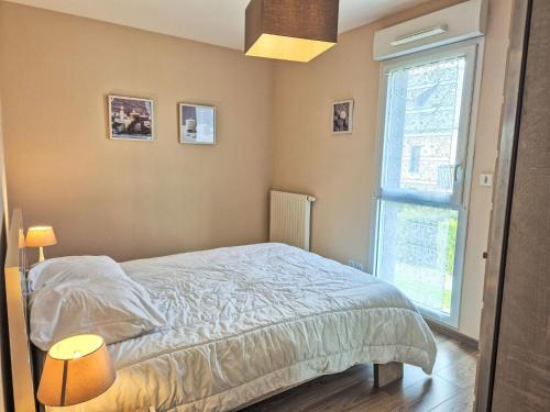 Apartment Le Clos Bastille by Interhome