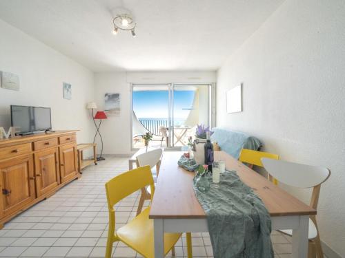 Apartment Poséidon by Interhome