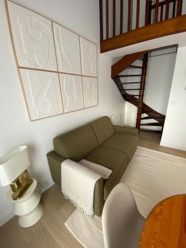 Duplex appartment in a private greeny residence