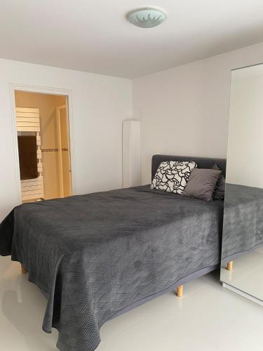 Photo de la galerie de l'établissement Maison spacieuse et sa salle de sport, à Les Alluets-le-Roi