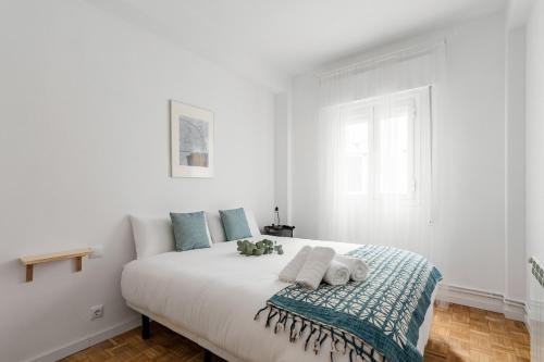 La Latina Life - 2 Bedrooms with Balcony