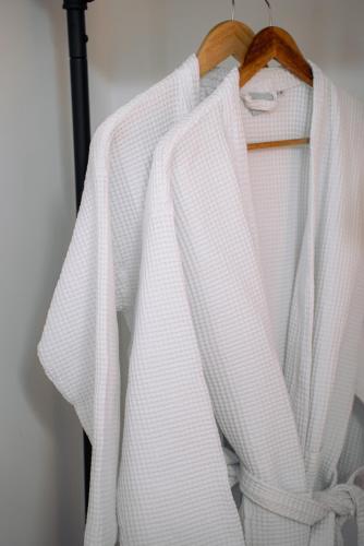 Photo de la galerie de l'établissement Le Castel, La Suit Prestige, à Solliès-Pont