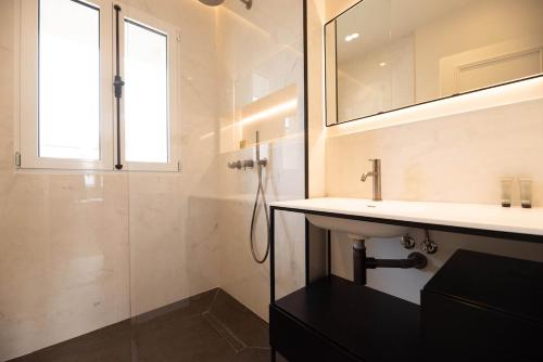 Enjoy Parisian Life in an Elegant Flat - Le Marais
