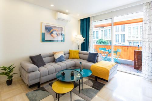 L38 Hobeika Suite Fleur 7min Walk To Beach,Free Park,Balc&AC