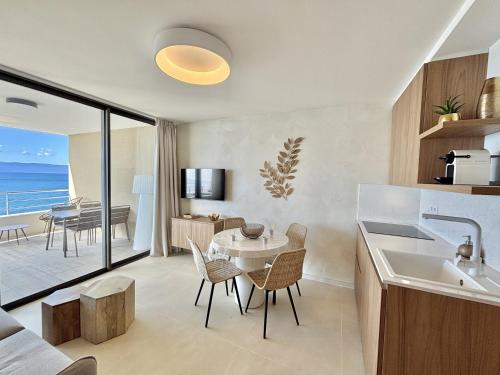 Appartement Eden B sanguinaires vue mer avec piscine résidence