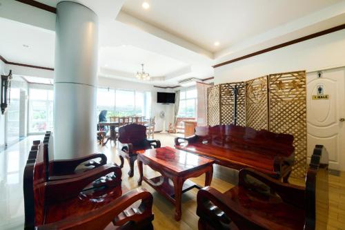 Χώρος καθιστικού στο OYO 350 Mae Saeng Place