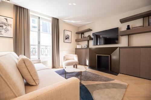 Relax in a Charming Flat in Le Marais