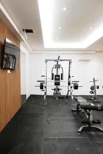 Pusat kecergasan dan/atau kemudahan kecergasan di Near Pireas Port-Brand New Suite