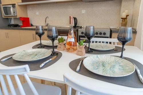 Sissy Apartment by Booking Kottas