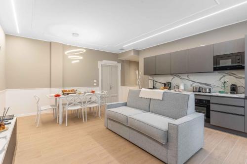 Vitruvio Palace - La Vista Apartments