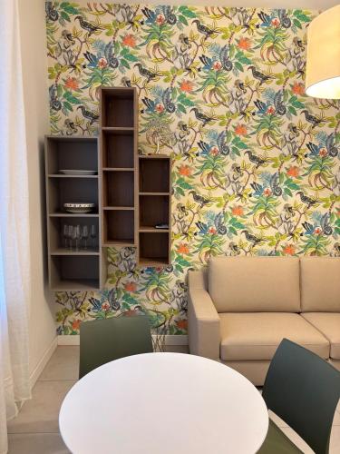 Florence Tropical Suite