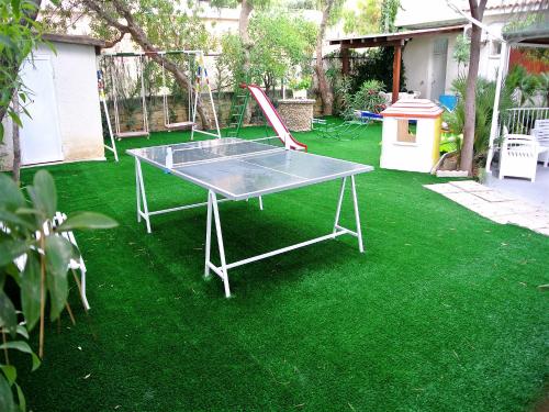 Instalaciones para jugar al ping pong en 3Sirene o alrededores