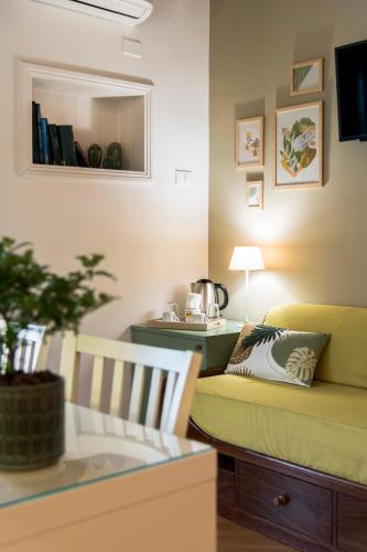 Area soggiorno di Tetide Home
