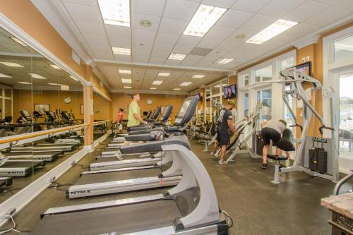 Fitness centrum a/nebo fitness zařízení v ubytování Beach Club D-801