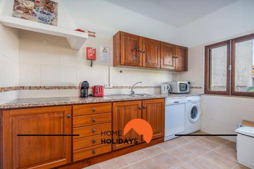 #242 Albufeira Old Town - Central Location