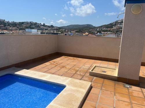 Céntrico Ático Duplex Piscina 3 dormitorios - Julio y agosto entradas y salidas en SABADO