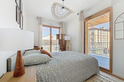 Photo de la galerie de l'établissement Large modern apartment with rooftop, à Montreuil