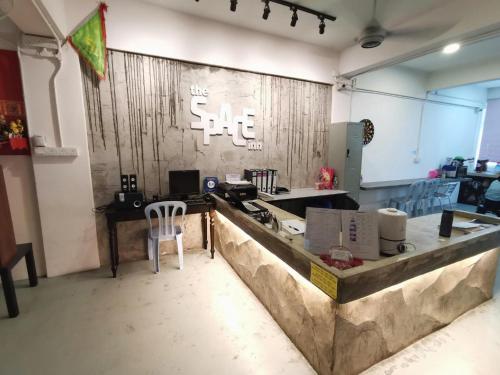 Ruang duduk di Hotel O The Space Inn