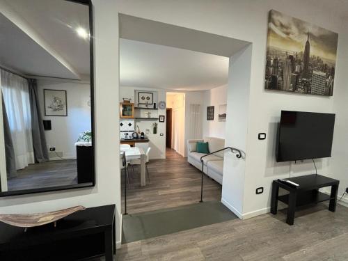 San Gaggio Apartment with Patio