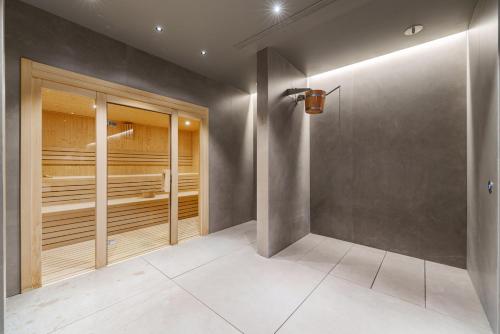 Benalus 4-Bedroom Duplex in Golden Mile