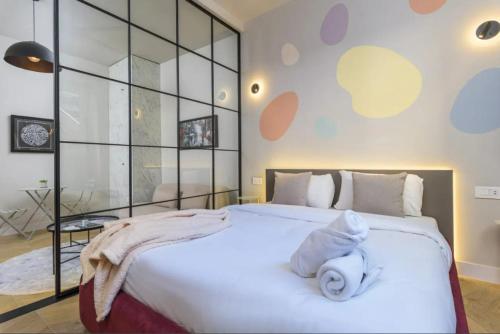 Ένα ή περισσότερα κρεβάτια σε δωμάτιο στο Paris 1BR Gemmayze