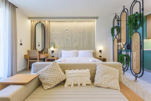 Ένα ή περισσότερα κρεβάτια σε δωμάτιο στο Lush Studio in Bahsa, Batroun