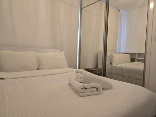 Katil atau katil-katil dalam bilik di The Cube 11, 2-BR in Sin El Fil