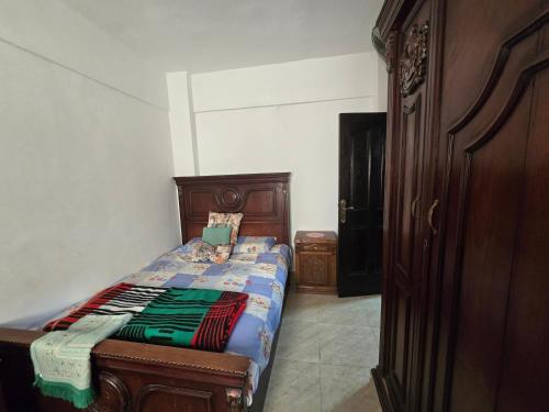Postel nebo postele na pokoji v ubytování Blue lagoon 2 bed room apartment, AC for rent in ras sidr If you love calm this is for you 2 days minimum FAMILY only please