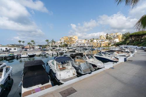 Cabopino Port Modern 2 Bedroom Apartment
