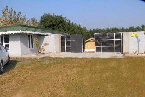 El edificio en el que está la estancia rural