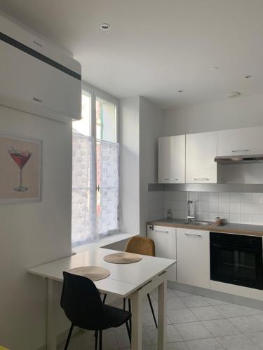 Η κουζίνα ή μικρή κουζίνα στο Gite Valoutina Gora