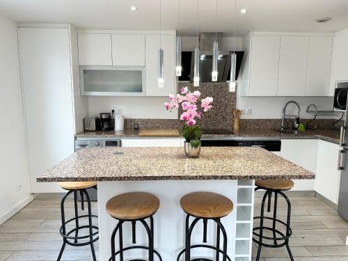 Η κουζίνα ή μικρή κουζίνα στο Appartement Design proche Paris