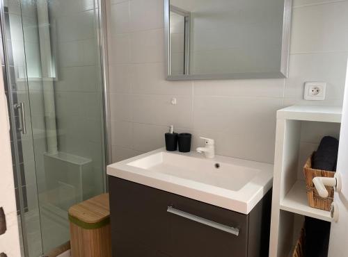 MINIMES - Studio equipé - metro canal du midi 5 min - parking privé - Free checkIn
