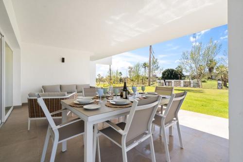 Al4-2107 Estepona - Apartment - Alcazaba Lagoon