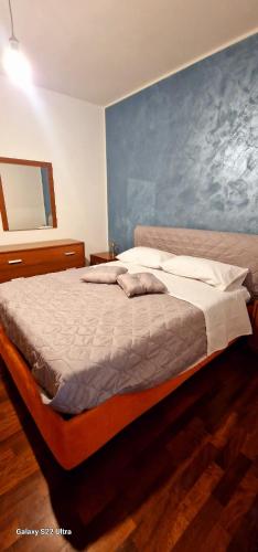 De Lux's Home