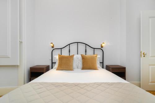 WHome Elegant Stay in Lisbons Historic Downtown